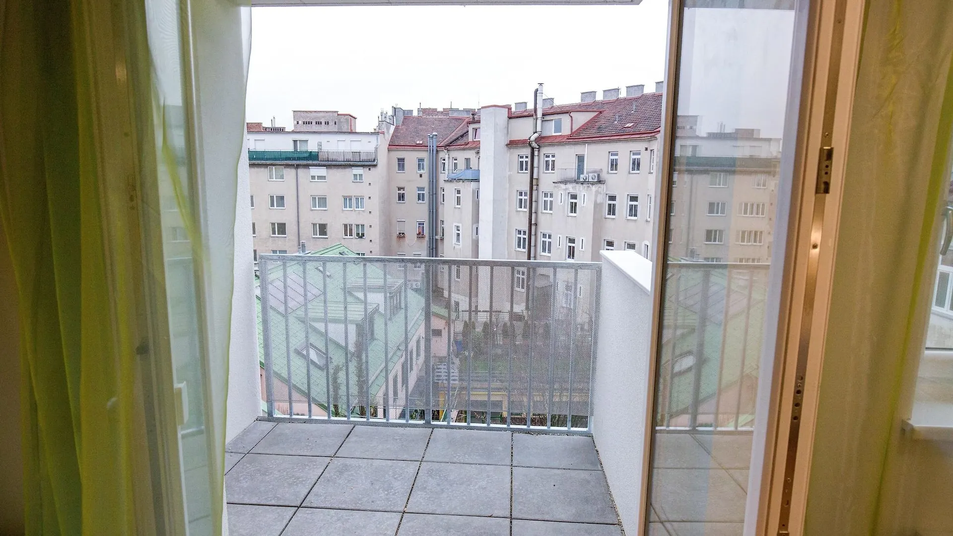 Smart Apart Living - Wien Hauptbahnhof - Self Check-In 4*, Viyana