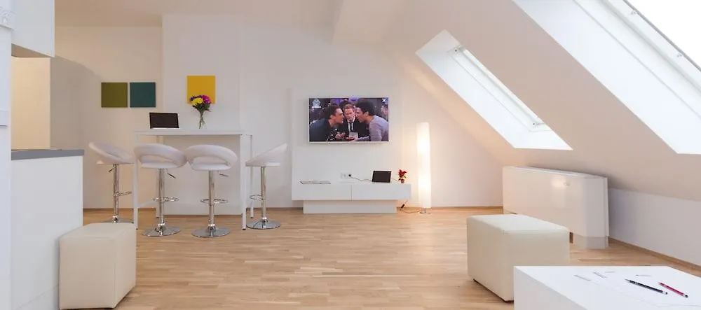 Smart Apart Living - Wien Hauptbahnhof - Self Check-In 4*, Viyana