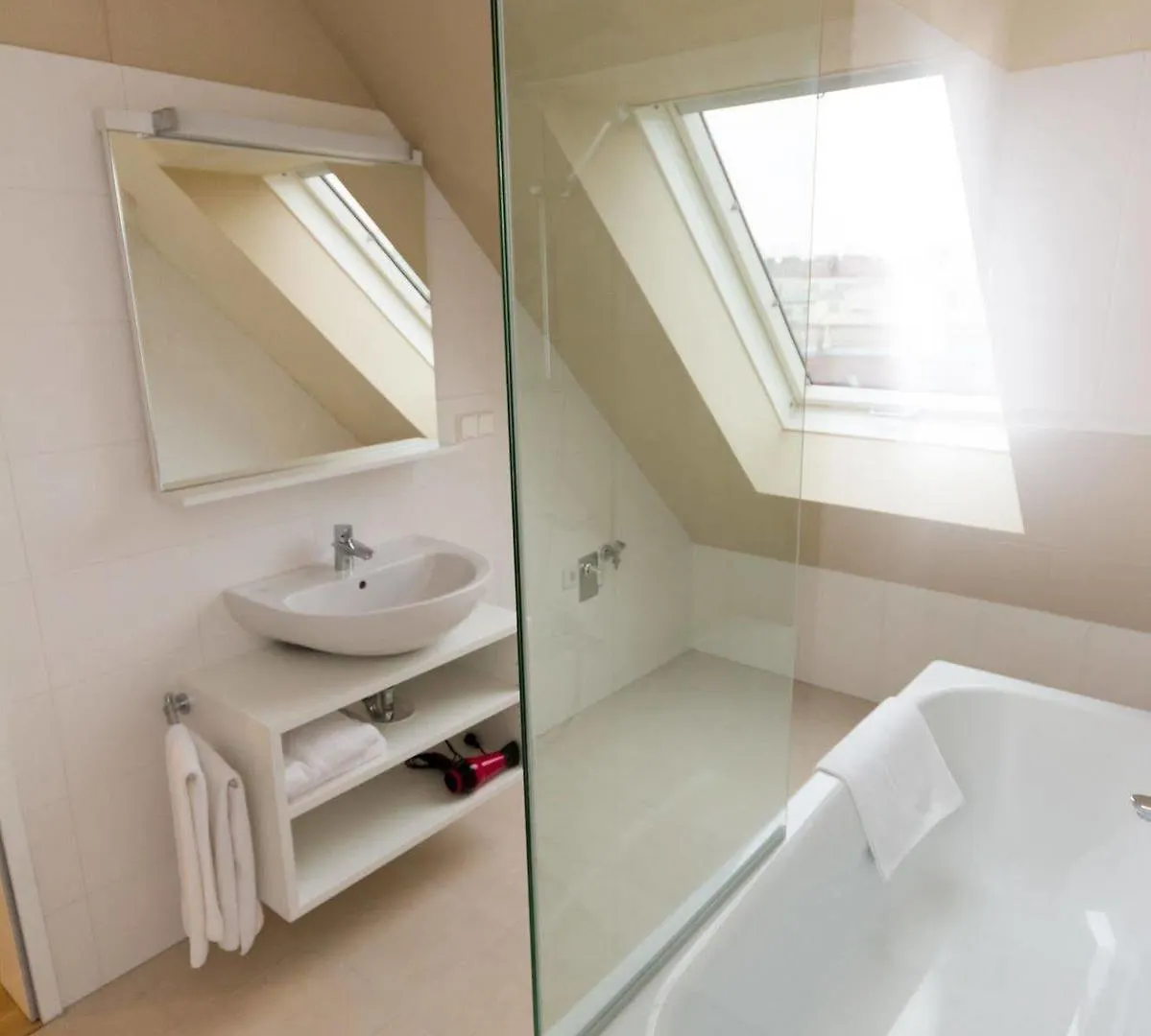 Smart Apart Living - Wien Hauptbahnhof - Self Check-In Apart Otel Viyana