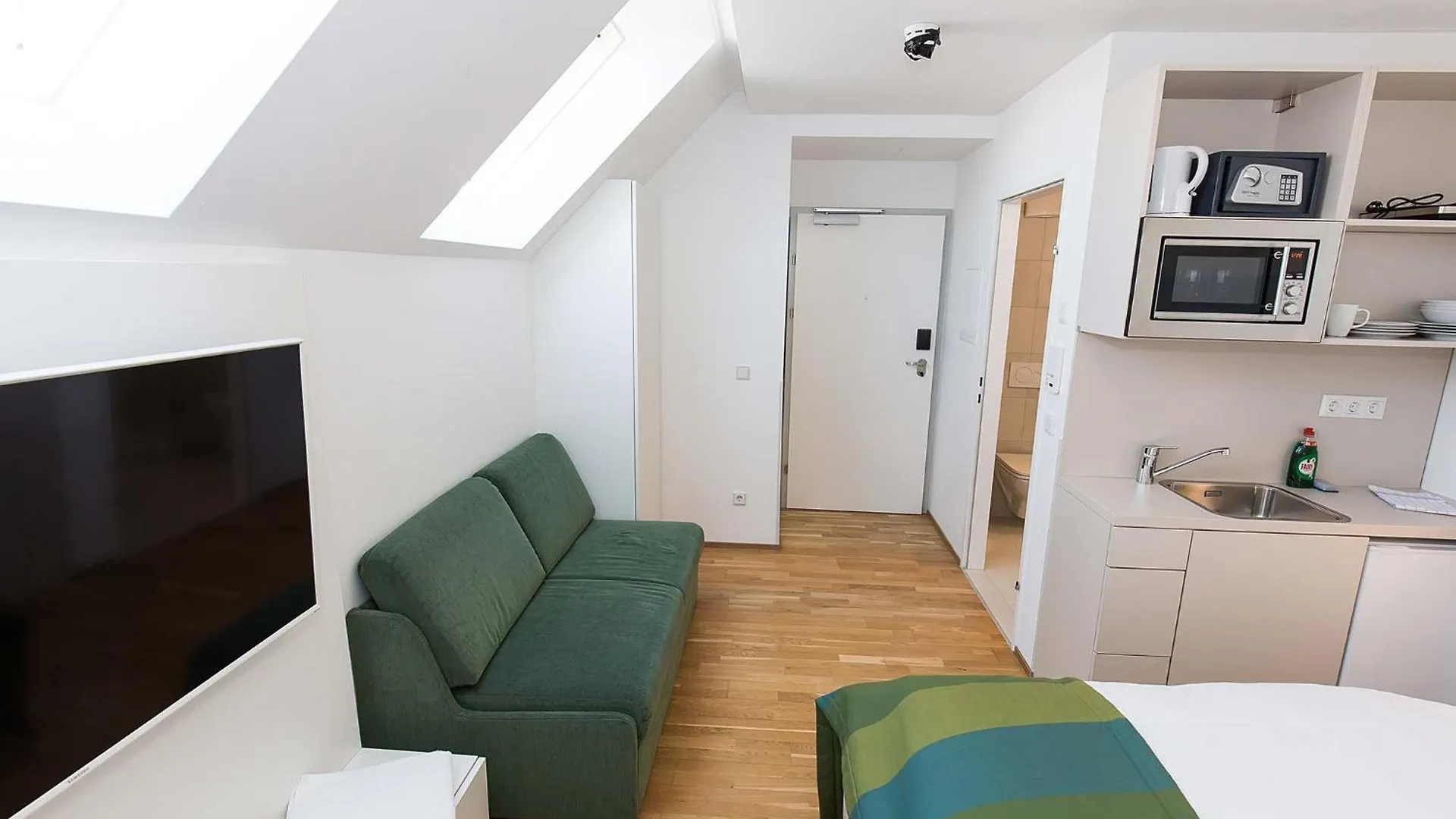Smart Apart Living - Wien Hauptbahnhof - Self Check-In 4*, Vienna Austria
